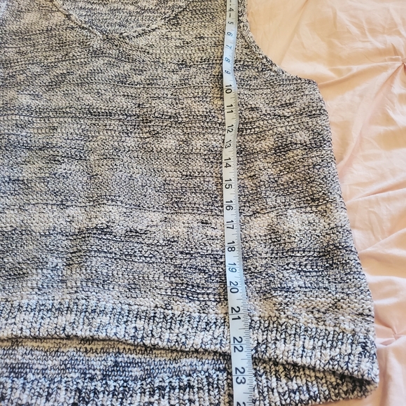GAP V Neck Marled Knit Sweater Tank Top NEW - Picture 6 of 10